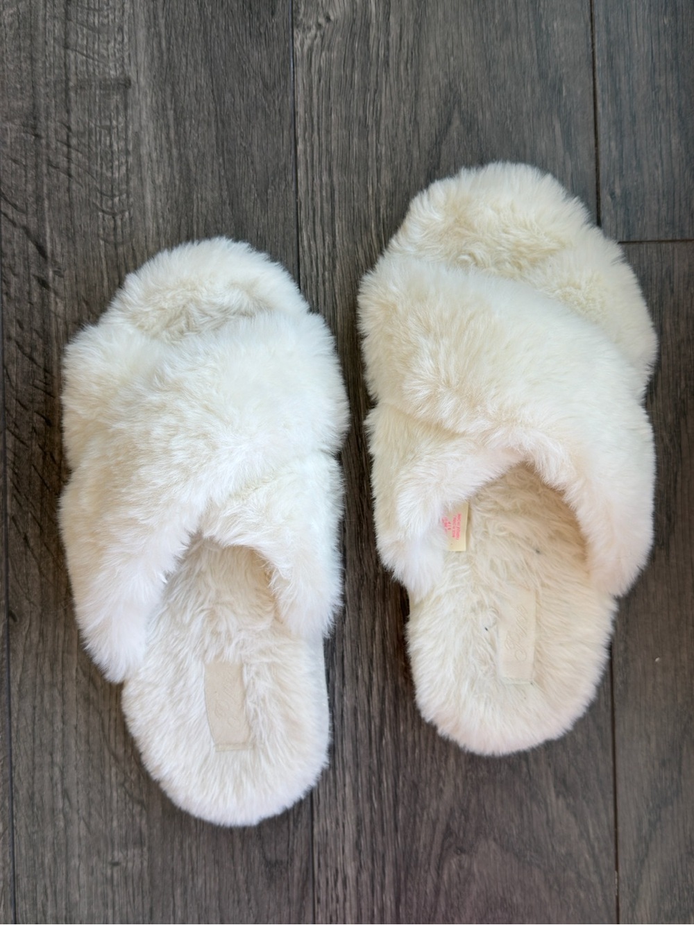 PINK Victoria's Secret Plush Crisscross Slide Slippers in Cream